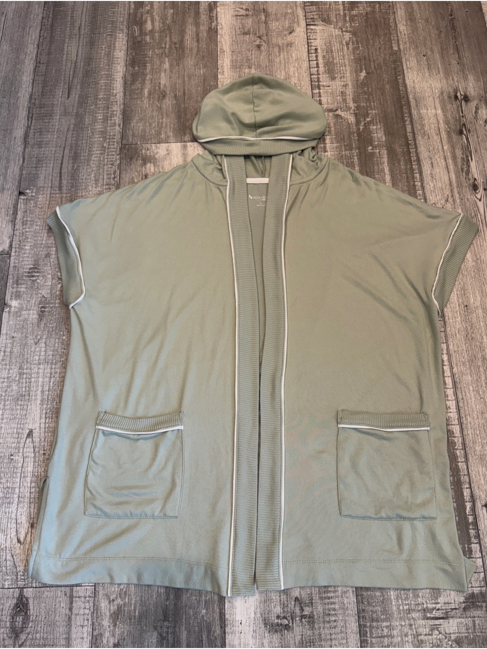 Koolaburra by UGG hooded lounge cardigan Size Large-light sage green